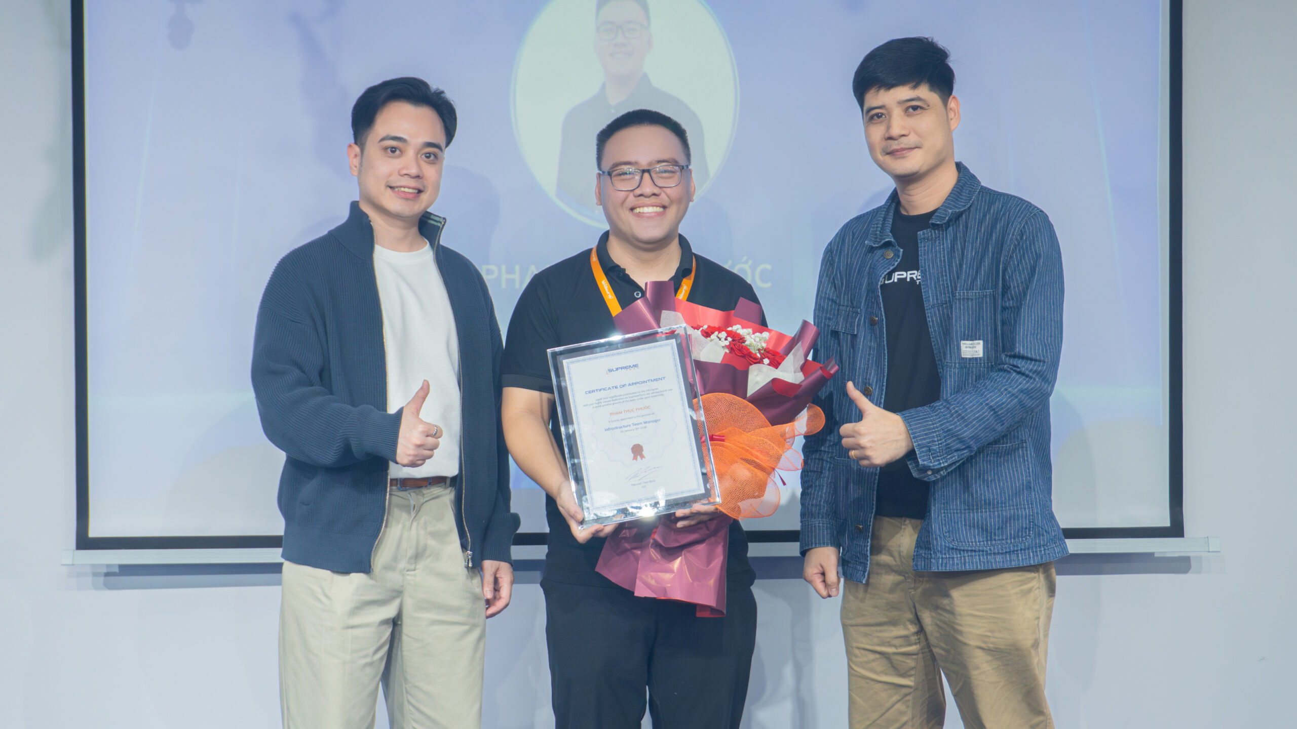 Facebook highlight item