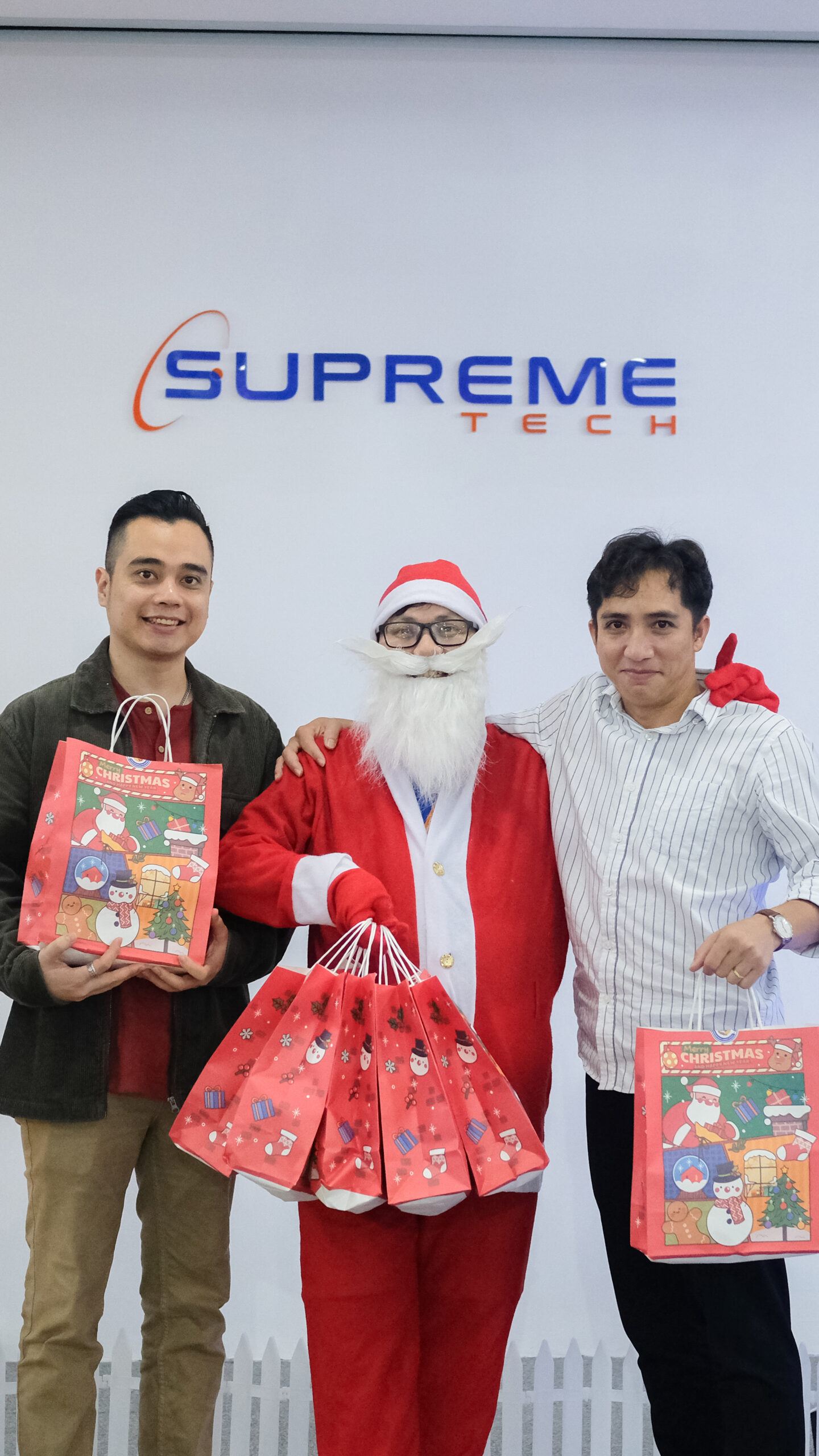 Workplace showcase item