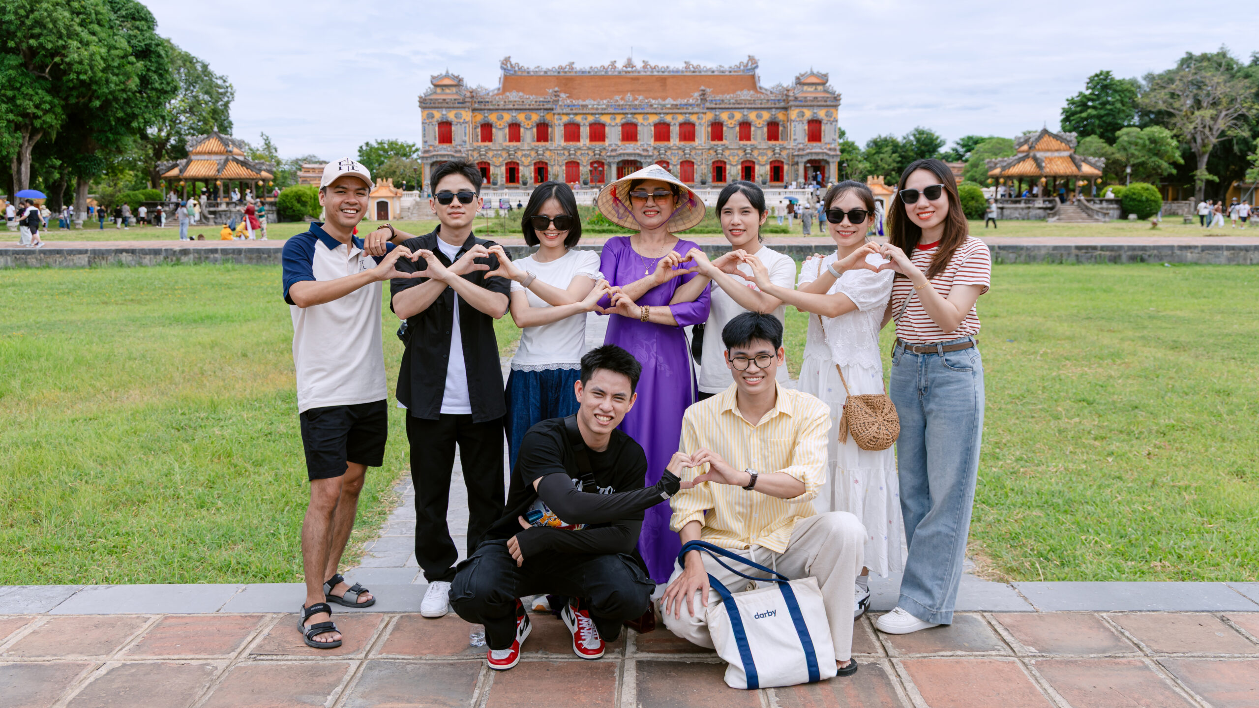 Workplace showcase item