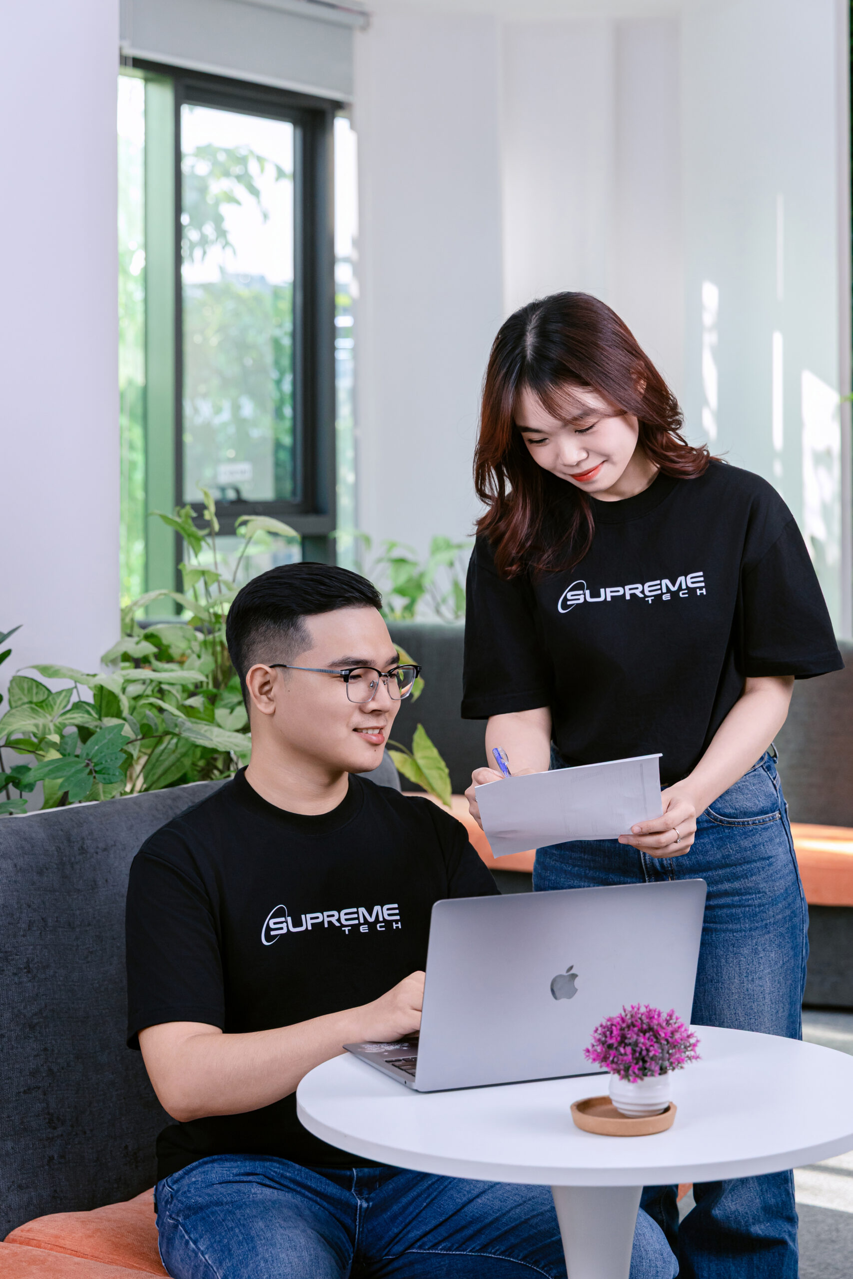 Workplace showcase item